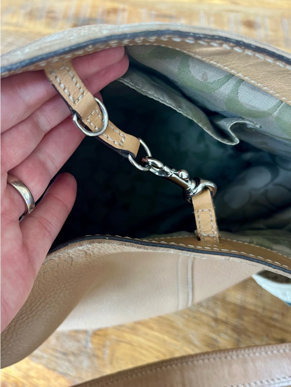 Coach Pebbled Leather Shoulder Bag Tan Brown Slouchy Classic Everyday - Picture 5 of 12